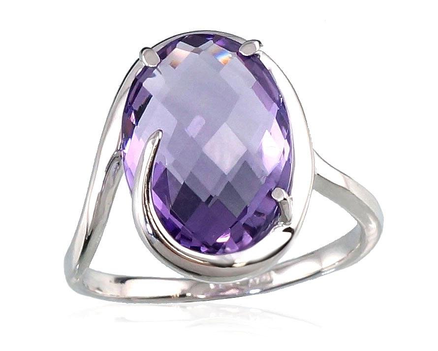 Gold ring with Amethyst