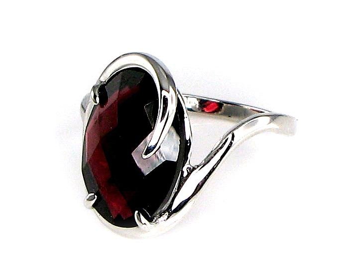 Gold ring with Garnet - Image 2
