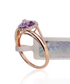 Alternative view of Gold ring with Diamonds , Amethyst