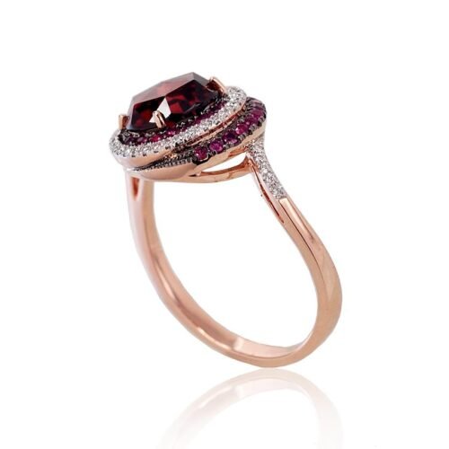 Alternative view of Gold ring with Diamonds , Ruby , Garnet