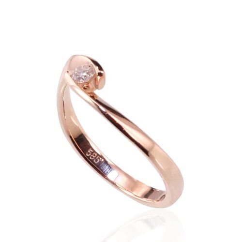 Alternative view of Gold ring with Diamonds