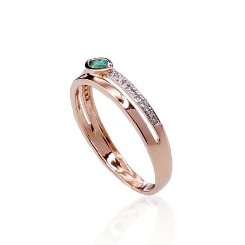 Alternative view of Gold ring with Diamonds , Emerald