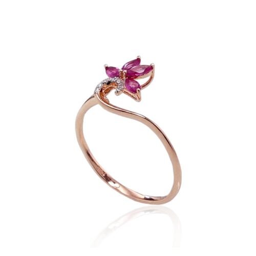 Alternative view of Gold ring with Diamonds , Ruby