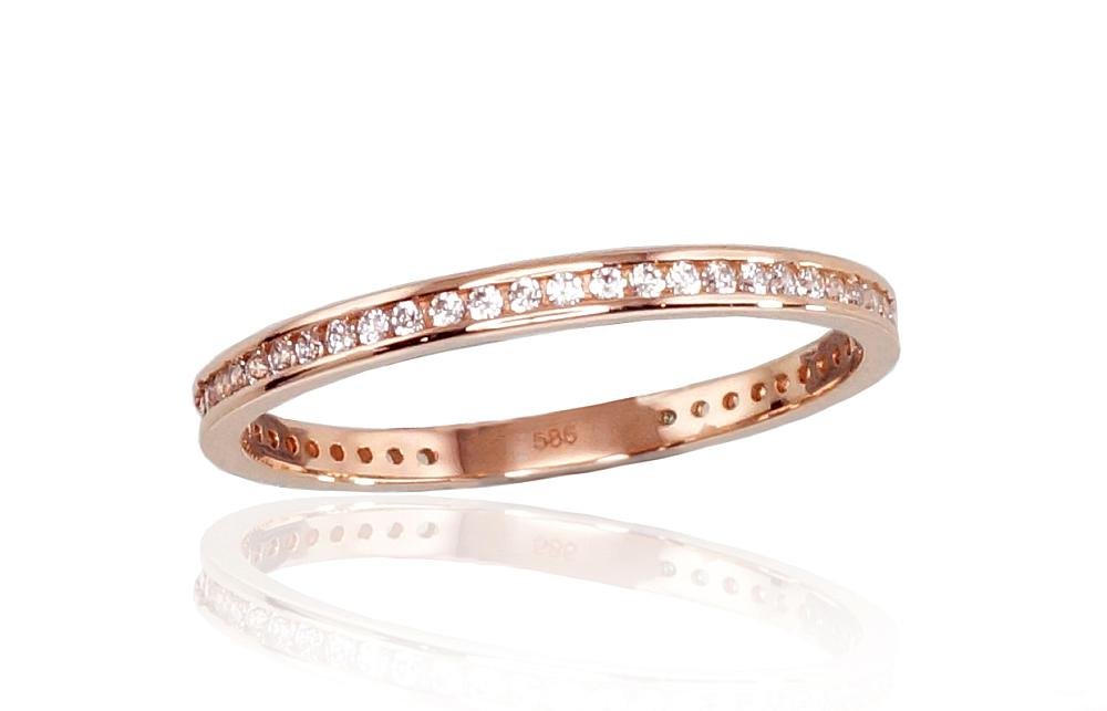 Gold ring with Zirkons