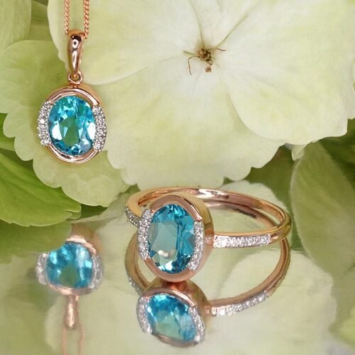 Alternative view of Gold ring with Diamonds , Blue Topaz