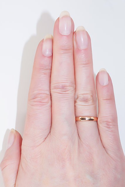 Gold wedding ring - Image 3