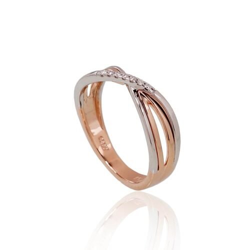 Alternative view of Gold ring with Diamonds