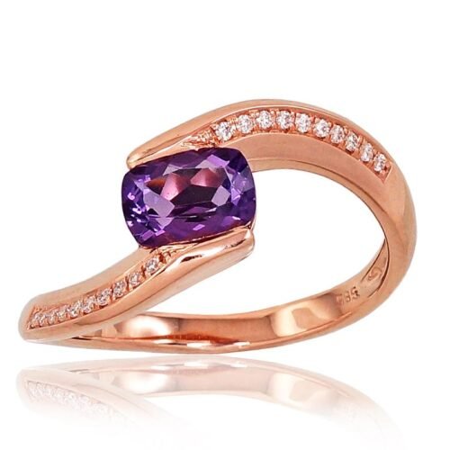 Gold ring with Diamonds , Amethyst