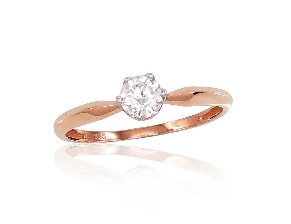 Gold ring with Zirkons