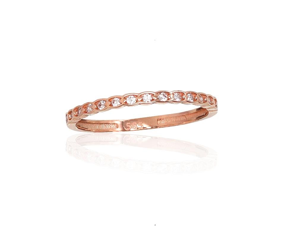 Gold ring with Zirkons