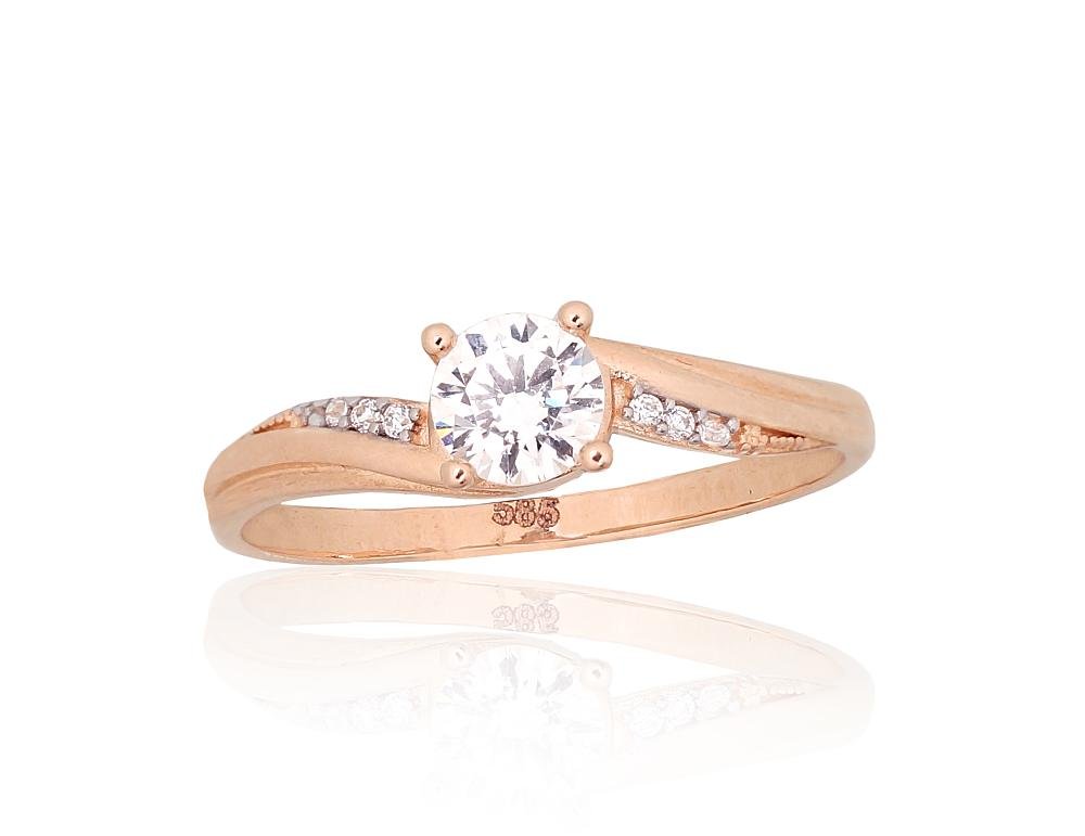 Gold ring with Zirkons