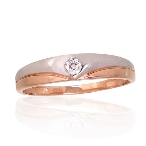 Gold ring with Zirkons