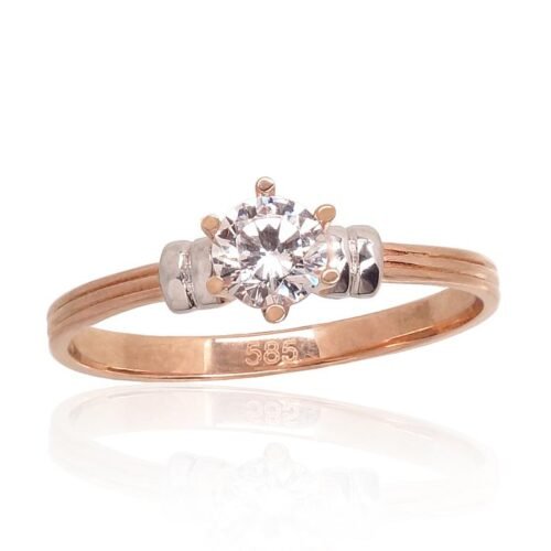 Gold ring with Zirkons