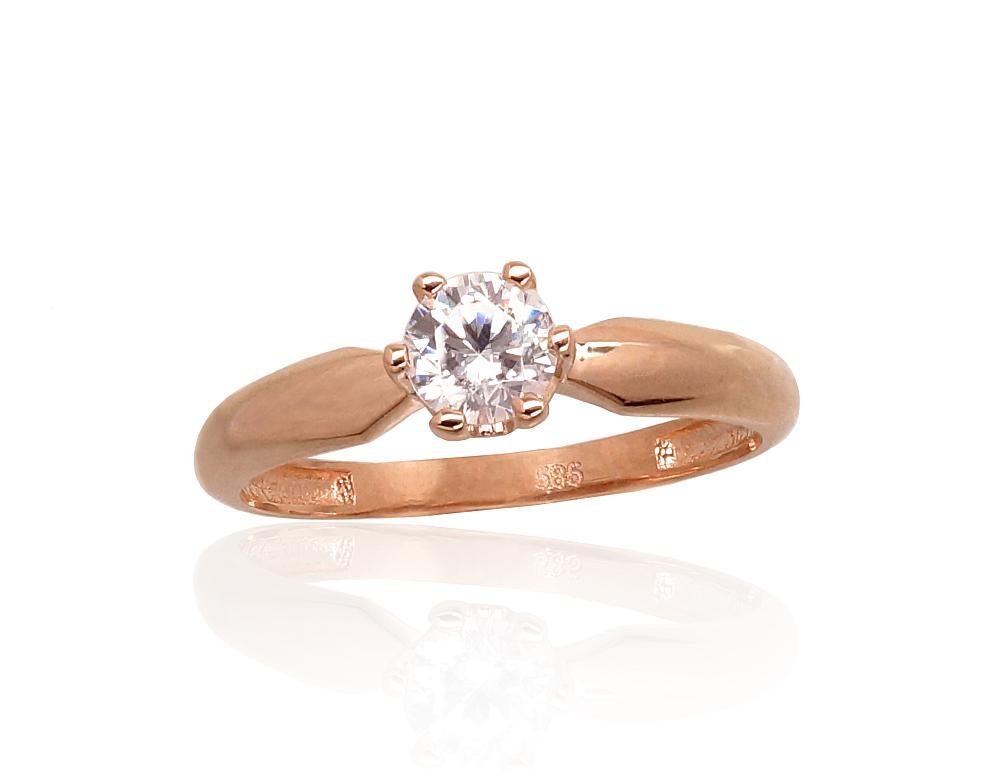 Gold ring with Zirkons