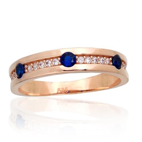 Gold ring with Zirkons