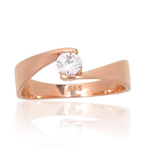 Gold ring with Zirkons