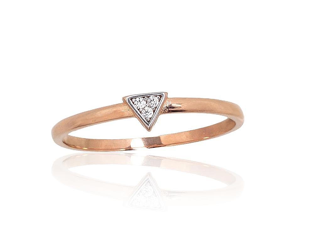 Gold ring with Zirkons