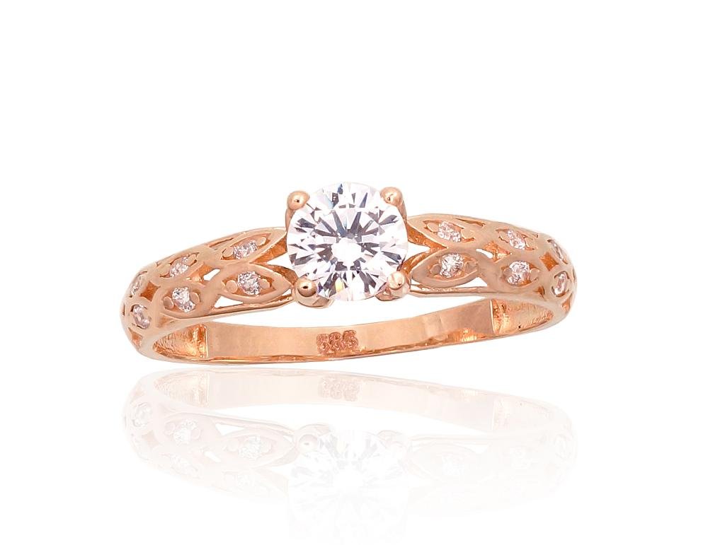 Gold ring with Zirkons