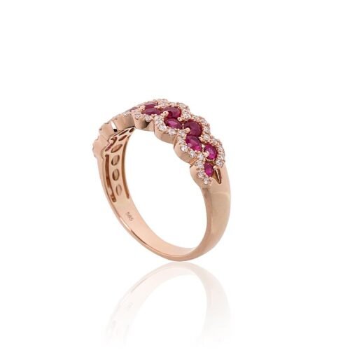 Alternative view of Gold ring with Diamonds , Ruby