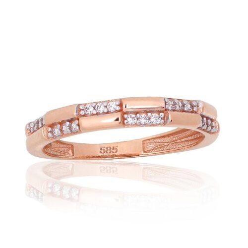 Gold ring with Zirkons