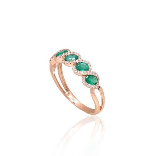 Alternative view of Gold ring with Diamonds , Emerald