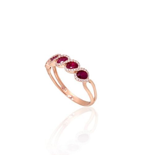 Alternative view of Gold ring with Diamonds , Ruby