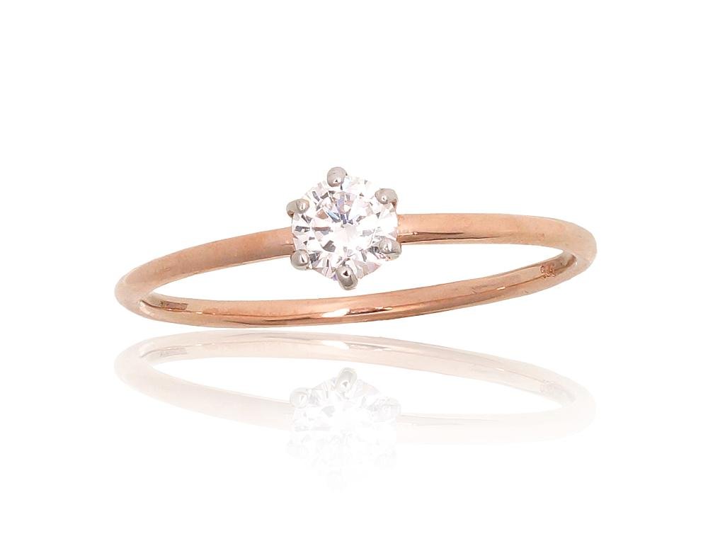 Gold ring with Zirkons