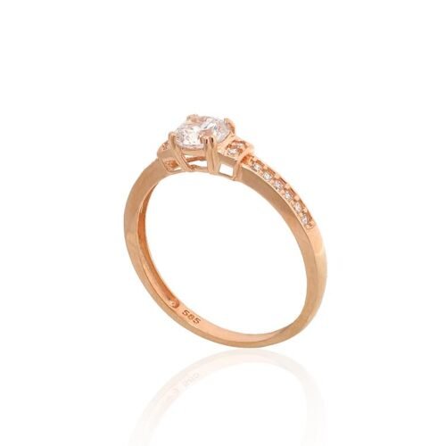 Alternative view of Gold ring with Zirkons