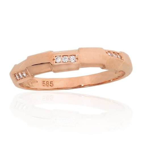 Gold ring with Zirkons
