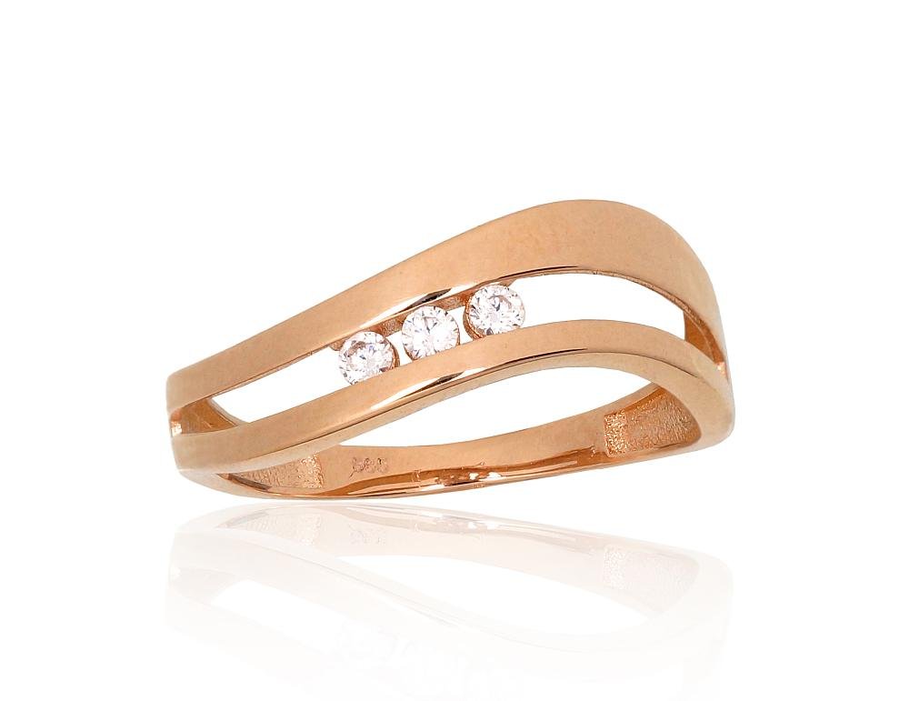 Gold ring with Zirkons
