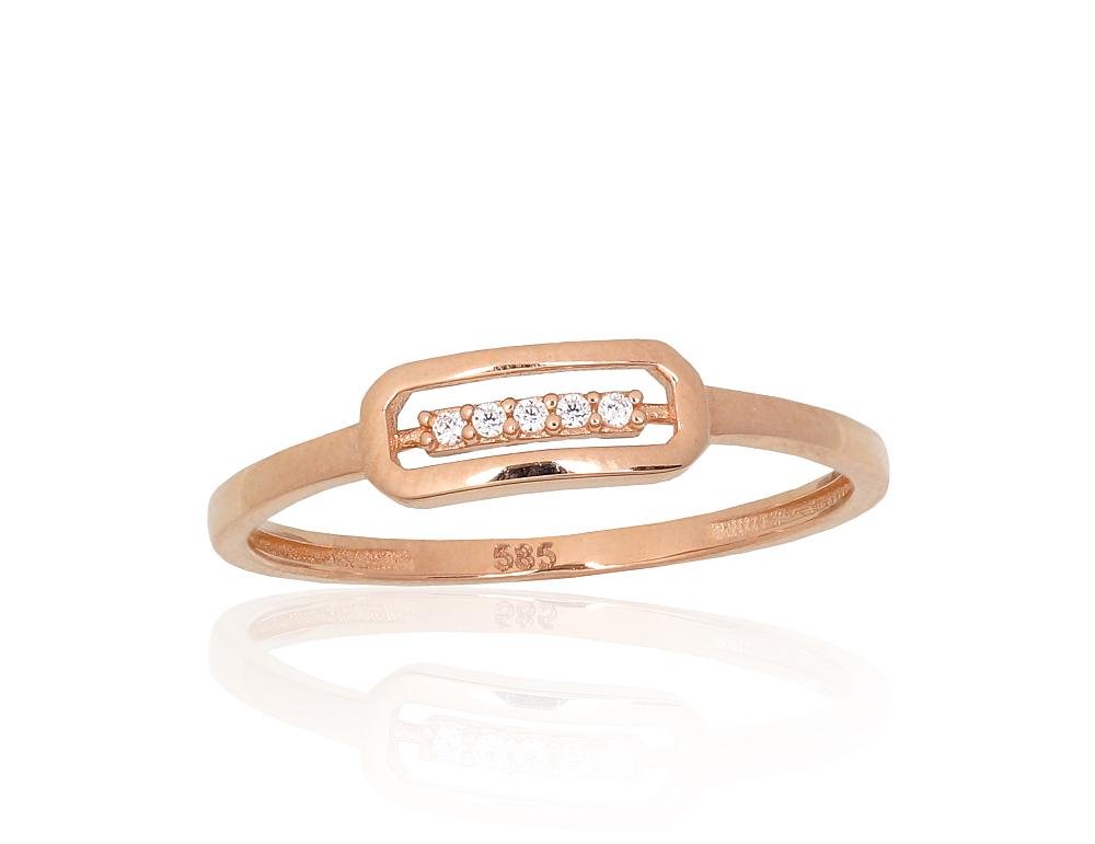 Gold ring with Zirkons