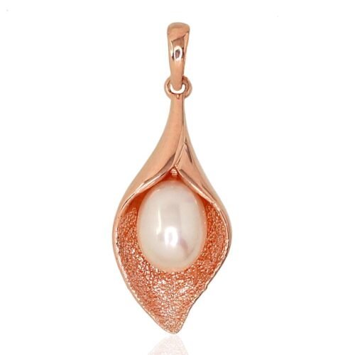 Gold pendant with Fresh-water Pearl