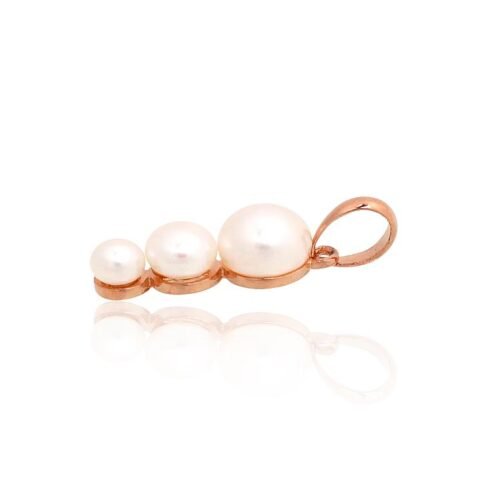 Alternative view of Gold pendant with Fresh-water Pearl