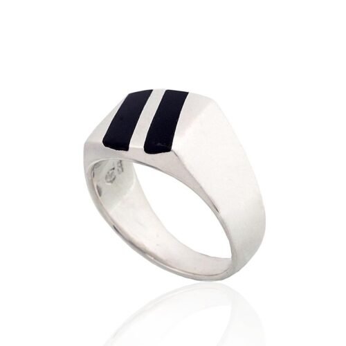 Alternative view of Silver ring with Onix