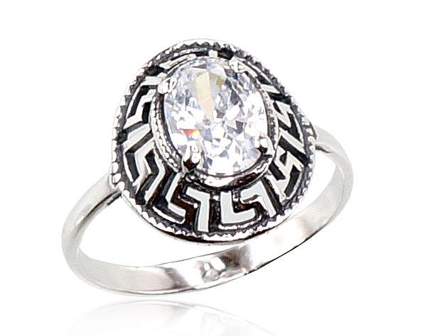 Silver ring with Zirkons