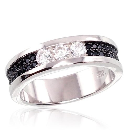 Silver ring with Zirkons