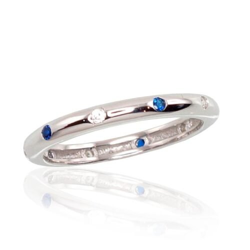 Silver ring with Zirkons