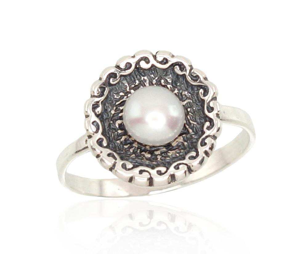 Silver ring with Fresh-water Pearl