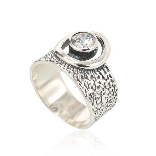 Alternative view of Silver ring with Zirkons