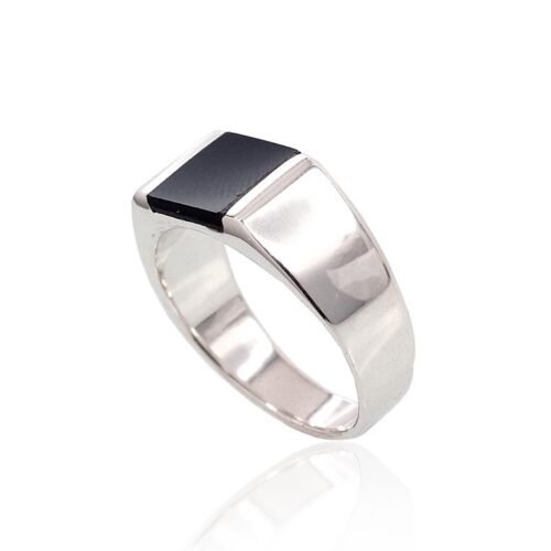 Alternative view of Silver ring with Onix