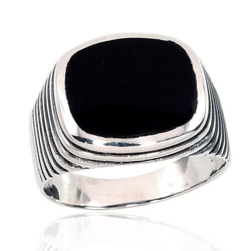 Silver ring with Onix