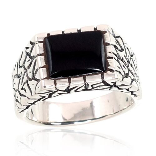 Silver ring with Onix