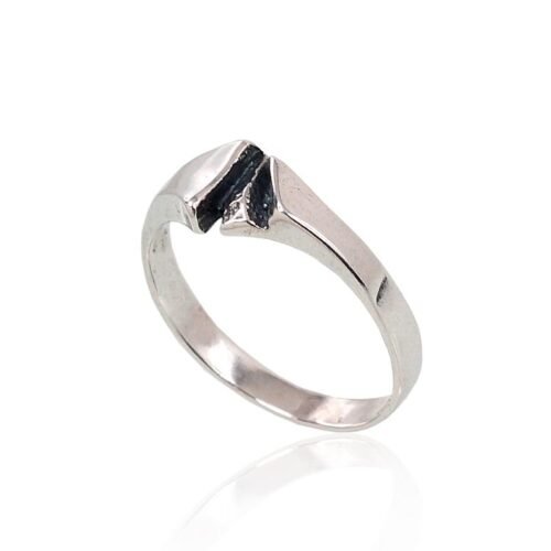 Alternative view of Silver ring