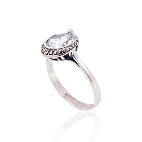 Alternative view of Silver ring with Zirkons