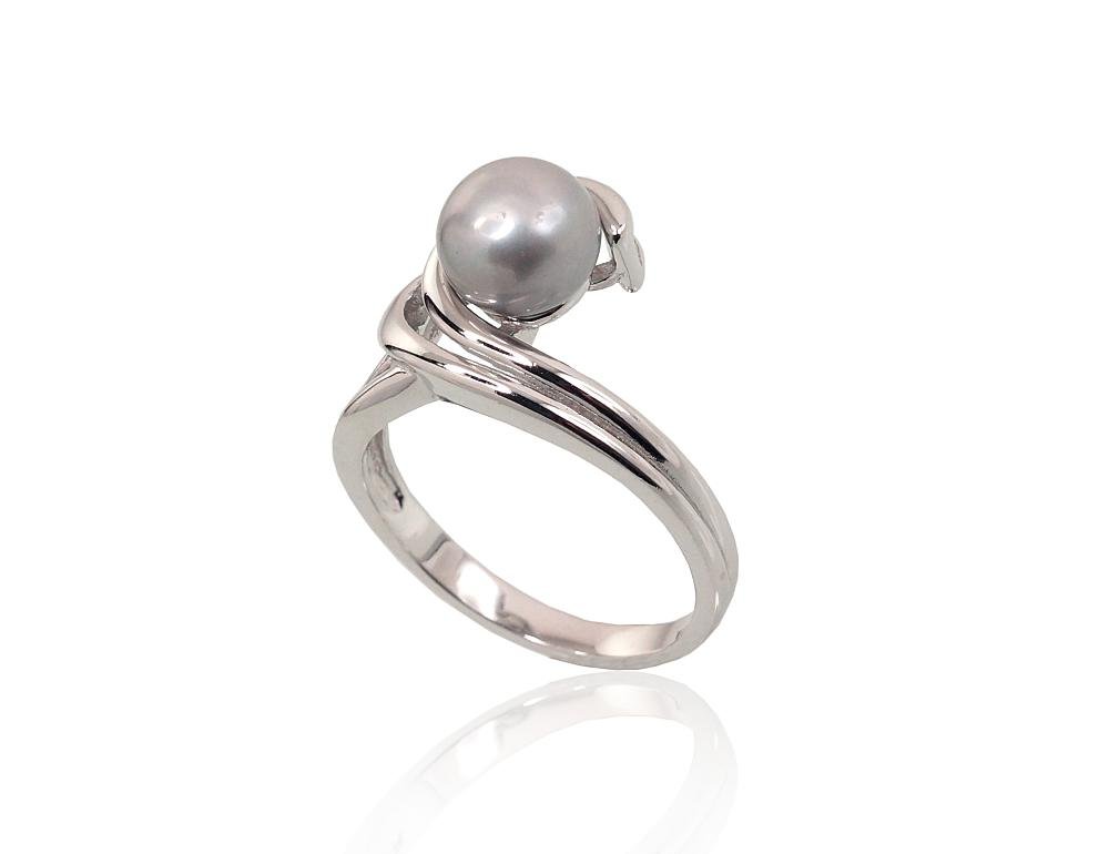 Silver ring with Fresh-water Pearl - Image 2