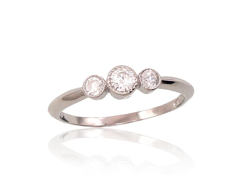 Silver ring with Zirkons
