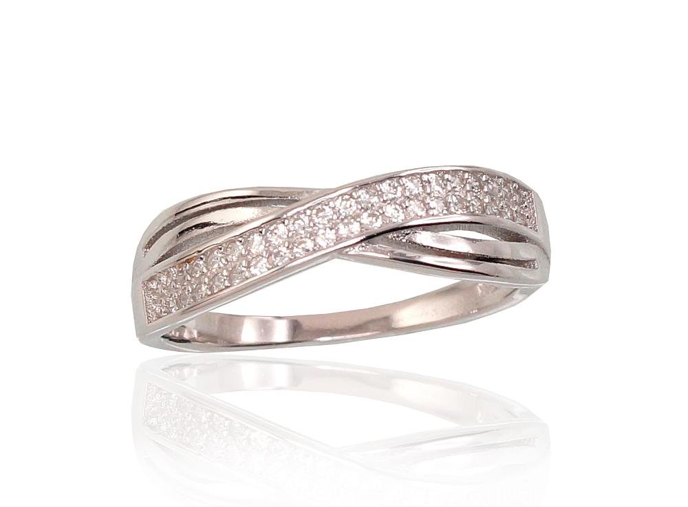 Silver ring with Zirkons