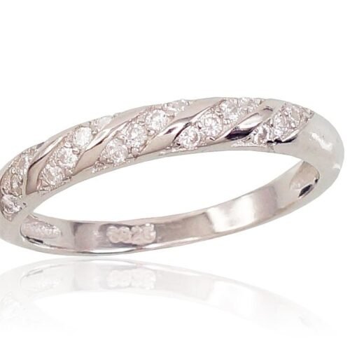 Silver ring with Zirkons