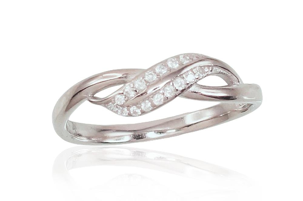 Silver ring with Zirkons