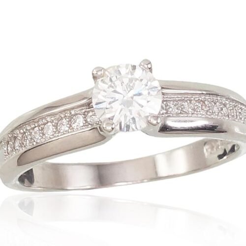 Silver ring with Zirkons